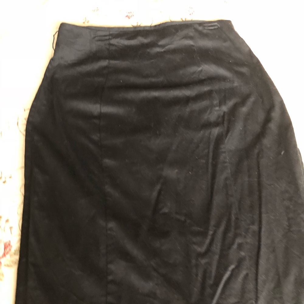 Black pencil skirt